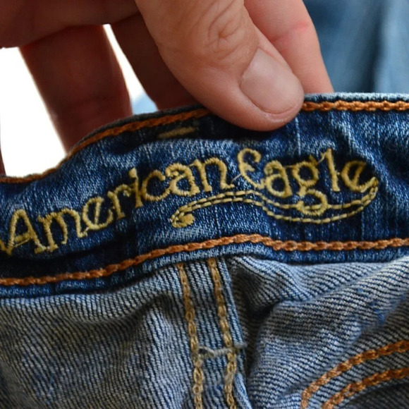 AE Low Rise  Straight Leg Jean - Picture 6 of 10